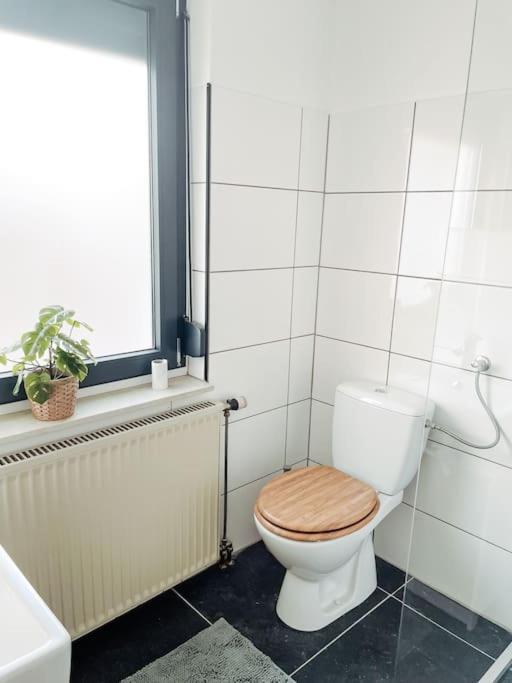 *Top*+Allgaeu*Familie*Netflix*Mit Garten & *Ps4* Kaufbeuren Luaran gambar